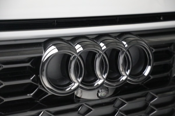 Used 2022 Audi RS 6 Avant 4.0T quattro Avant for sale Sold at Pagani of Greenwich in Greenwich CT 06830 26