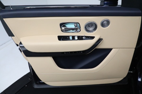 Used 2024 Rolls-Royce Black Badge Cullinan for sale Sold at Pagani of Greenwich in Greenwich CT 06830 23