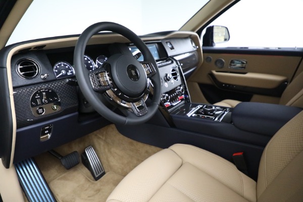 Used 2024 Rolls-Royce Black Badge Cullinan for sale Sold at Pagani of Greenwich in Greenwich CT 06830 28