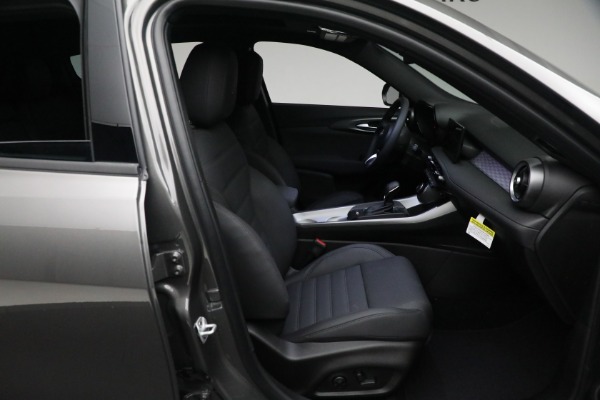 New 2024 Alfa Romeo Tonale Ti for sale Sold at Pagani of Greenwich in Greenwich CT 06830 28