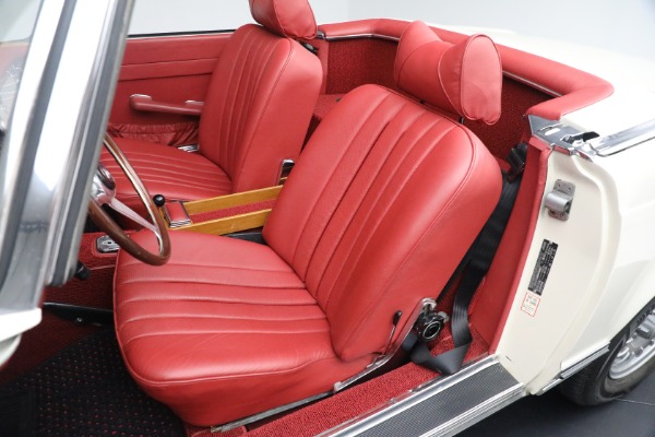 Used 1970 Mercedes-Benz 280 SL for sale Sold at Pagani of Greenwich in Greenwich CT 06830 19