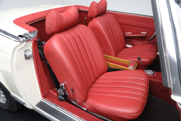 Used 1970 Mercedes-Benz 280 SL for sale Sold at Pagani of Greenwich in Greenwich CT 06830 25