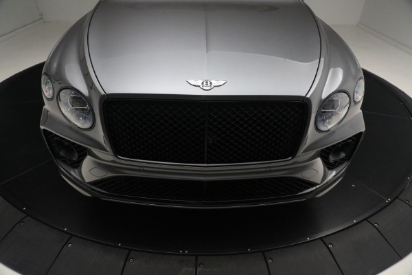 Used 2023 Bentley Bentayga Azure Hybrid for sale Sold at Pagani of Greenwich in Greenwich CT 06830 16