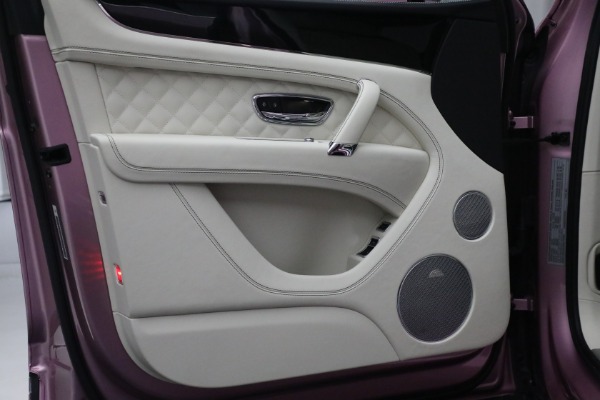 Used 2019 Bentley Bentayga V8 for sale Sold at Pagani of Greenwich in Greenwich CT 06830 19