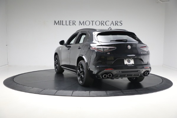 New 2024 Alfa Romeo Stelvio Quadrifoglio for sale $77,900 at Pagani of Greenwich in Greenwich CT 06830 14