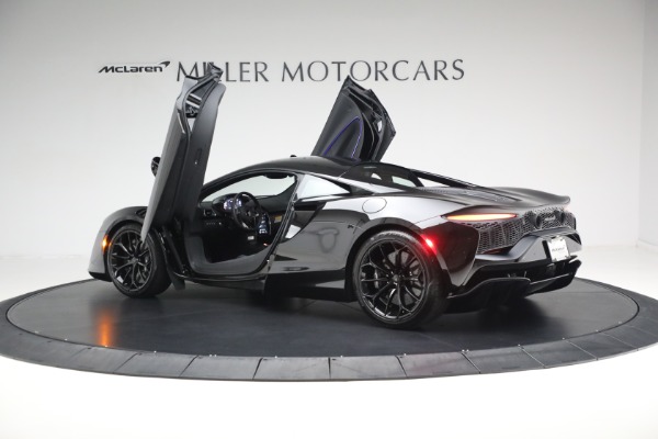 Used 2025 McLaren Artura TechLux for sale $227,900 at Pagani of Greenwich in Greenwich CT 06830 15