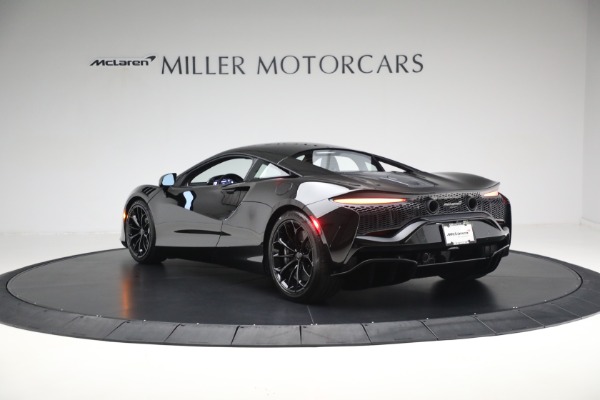 Used 2025 McLaren Artura TechLux for sale $227,900 at Pagani of Greenwich in Greenwich CT 06830 5