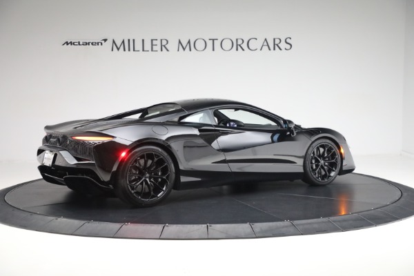 Used 2025 McLaren Artura TechLux for sale $227,900 at Pagani of Greenwich in Greenwich CT 06830 9