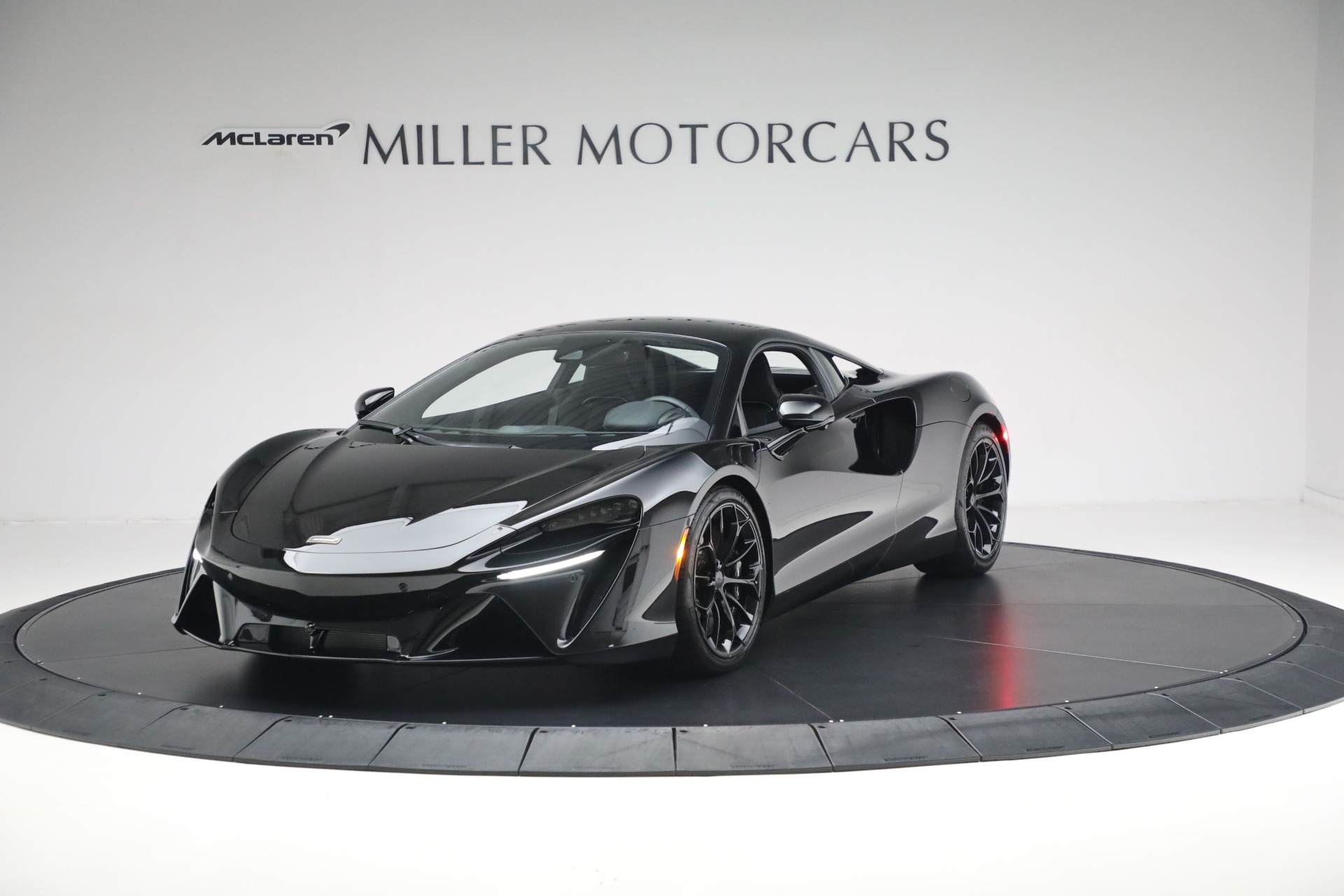 Used 2025 McLaren Artura TechLux for sale $227,900 at Pagani of Greenwich in Greenwich CT 06830 1