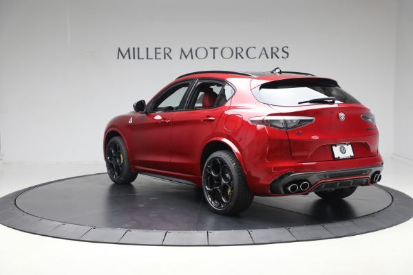 New 2024 Alfa Romeo Stelvio Quadrifoglio Carbon pkge for sale $85,410 at Pagani of Greenwich in Greenwich CT 06830 15