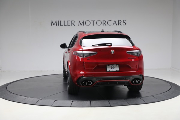 New 2024 Alfa Romeo Stelvio Quadrifoglio Carbon pkge for sale $85,410 at Pagani of Greenwich in Greenwich CT 06830 17