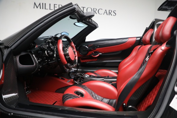 Used 2018 Pagani Huayra Roadster for sale Sold at Pagani of Greenwich in Greenwich CT 06830 25