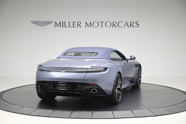 New 2025 Aston Martin DB12 Volante for sale $327,200 at Pagani of Greenwich in Greenwich CT 06830 18