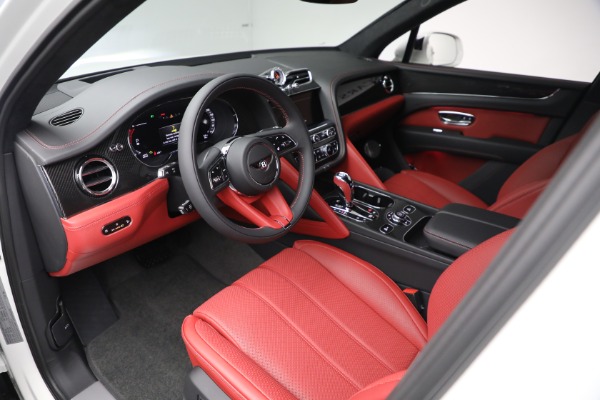 New 2025 Bentley Bentayga V8 for sale $267,820 at Pagani of Greenwich in Greenwich CT 06830 14
