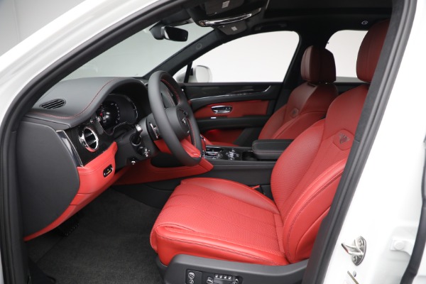 New 2025 Bentley Bentayga V8 for sale $267,820 at Pagani of Greenwich in Greenwich CT 06830 15