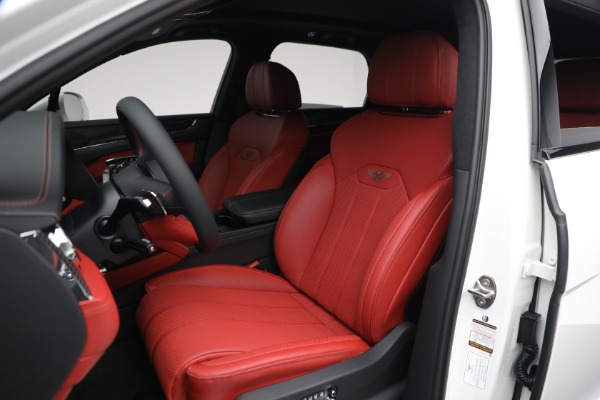 New 2025 Bentley Bentayga V8 for sale $267,820 at Pagani of Greenwich in Greenwich CT 06830 16