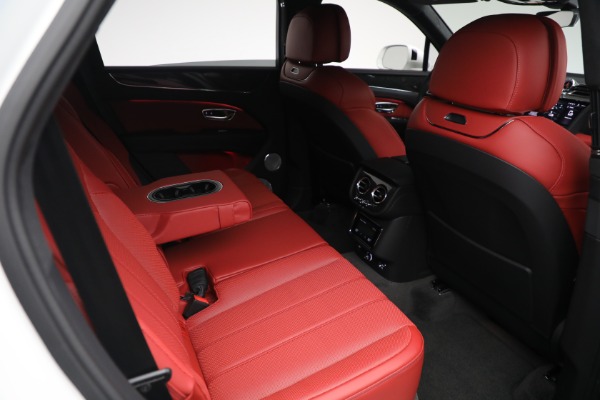 New 2025 Bentley Bentayga V8 for sale $267,820 at Pagani of Greenwich in Greenwich CT 06830 23