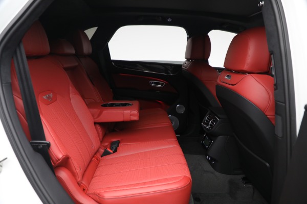 New 2025 Bentley Bentayga V8 for sale $267,820 at Pagani of Greenwich in Greenwich CT 06830 24