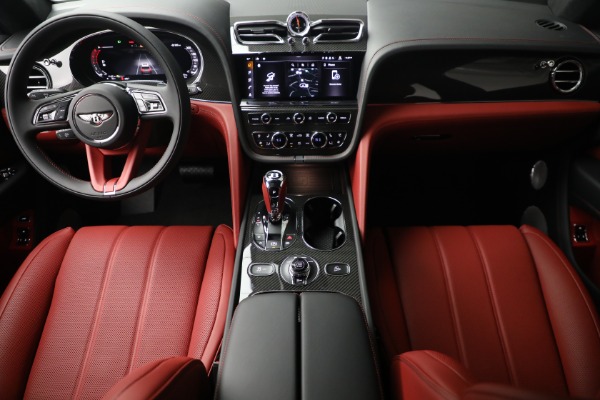 New 2025 Bentley Bentayga V8 for sale $267,820 at Pagani of Greenwich in Greenwich CT 06830 27