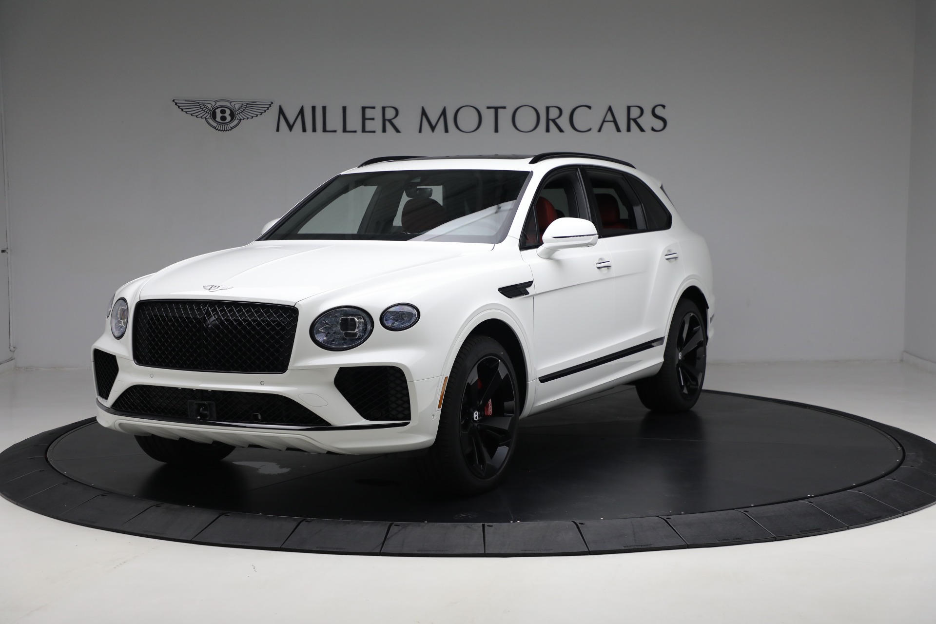 New 2025 Bentley Bentayga V8 for sale $267,820 at Pagani of Greenwich in Greenwich CT 06830 1