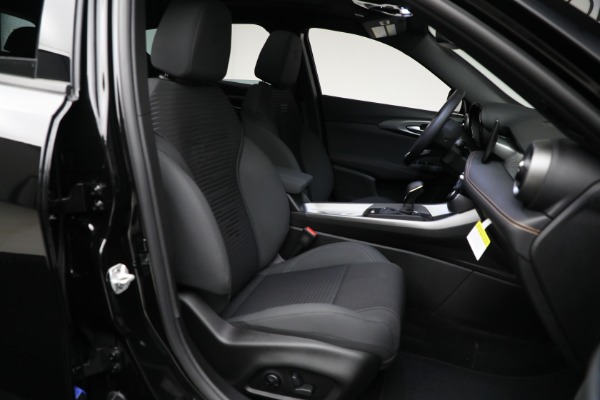 New 2025 Alfa Romeo Tonale PHEV for sale Sold at Pagani of Greenwich in Greenwich CT 06830 12