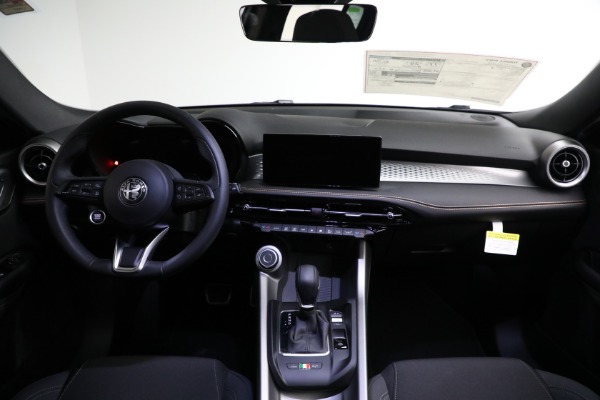 New 2025 Alfa Romeo Tonale PHEV for sale Sold at Pagani of Greenwich in Greenwich CT 06830 18