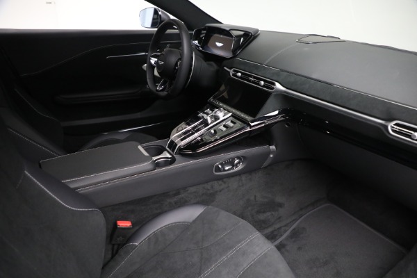 New 2025 Aston Martin Vantage for sale Sold at Pagani of Greenwich in Greenwich CT 06830 22