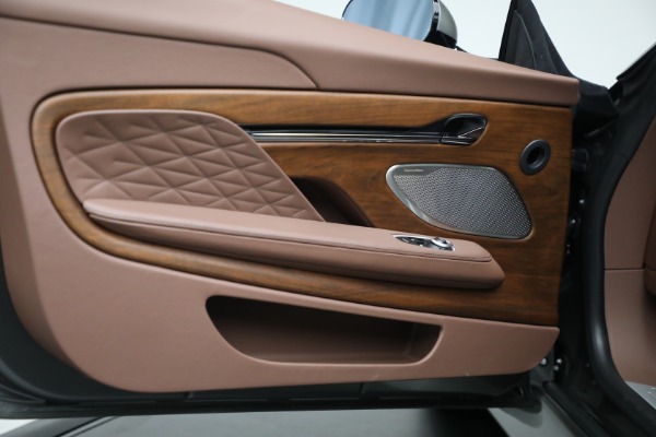 Used 2025 Aston Martin DB12 V8 for sale $245,900 at Pagani of Greenwich in Greenwich CT 06830 13