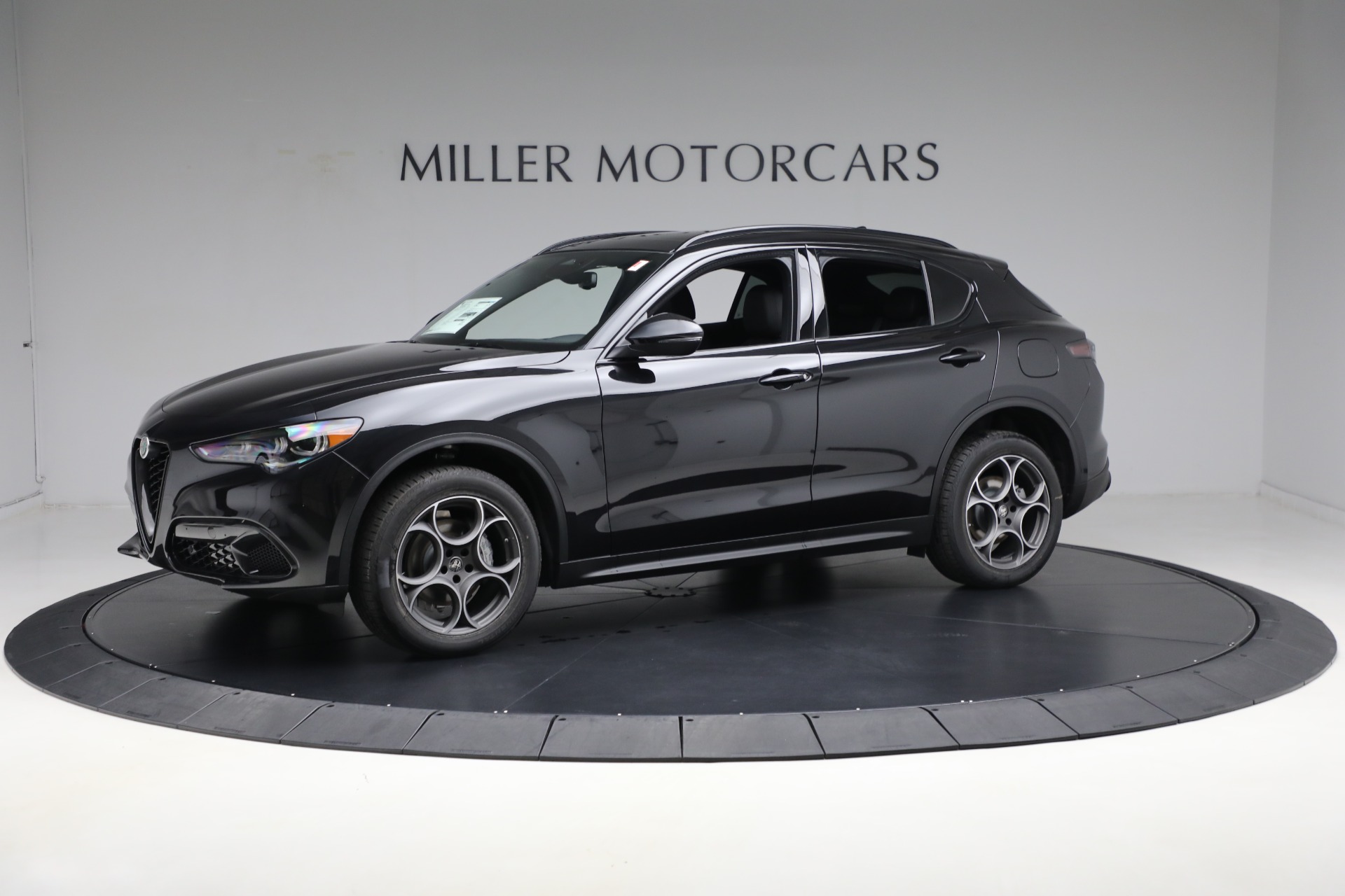 New 2025 Alfa Romeo Stelvio for sale $55,435 at Pagani of Greenwich in Greenwich CT 06830 1