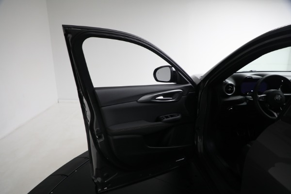 New 2025 Alfa Romeo Tonale AWD for sale Sold at Pagani of Greenwich in Greenwich CT 06830 19