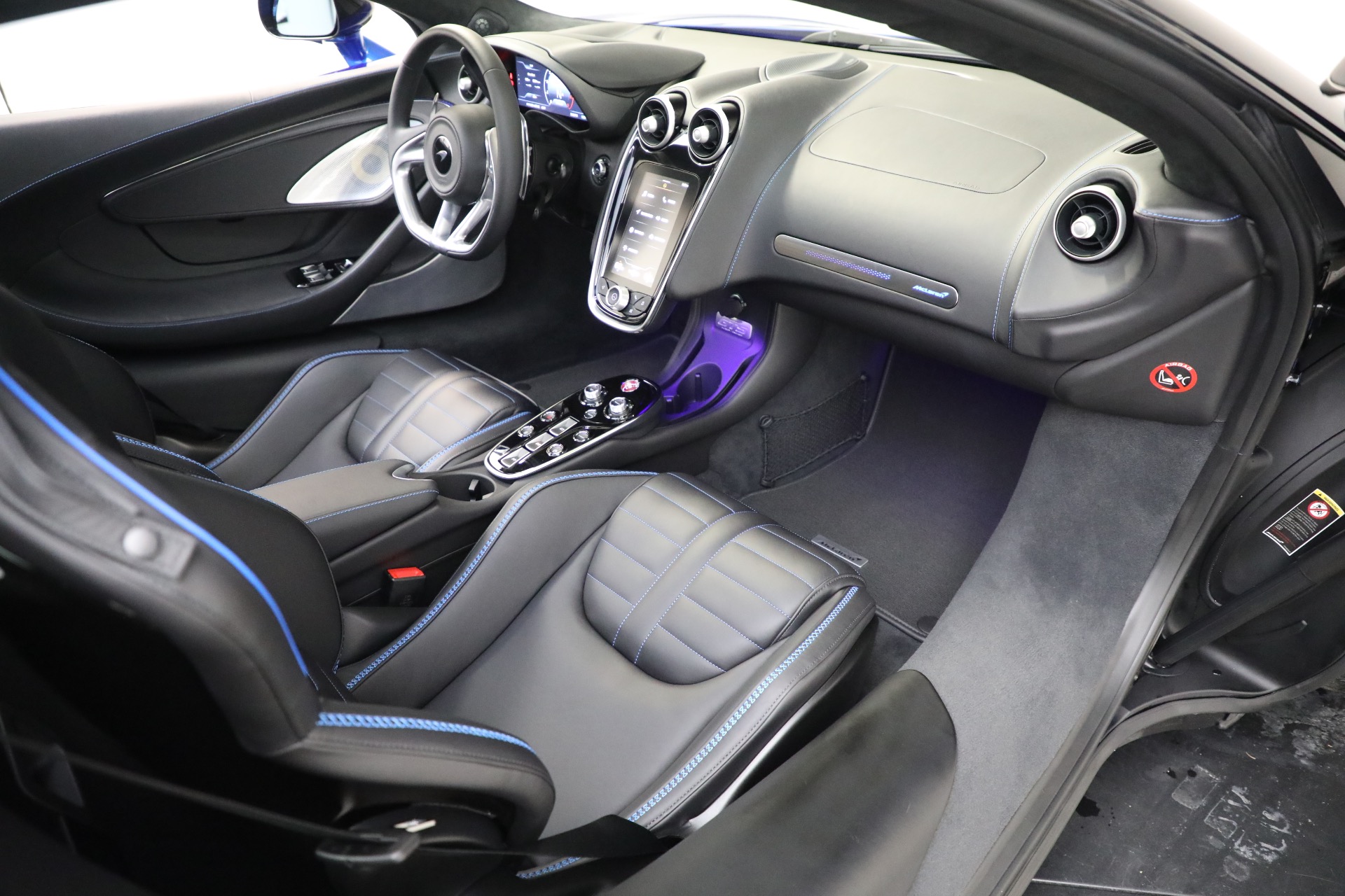 2025 McLaren GTS Base - Photo 19