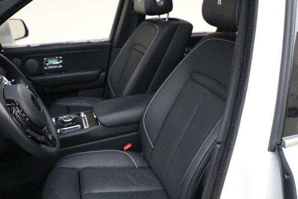 Used 2022 Rolls-Royce Cullinan for sale Sold at Pagani of Greenwich in Greenwich CT 06830 17