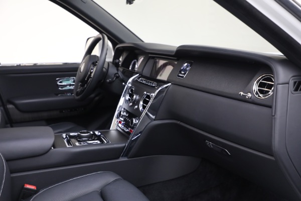 Used 2022 Rolls-Royce Cullinan for sale Sold at Pagani of Greenwich in Greenwich CT 06830 19
