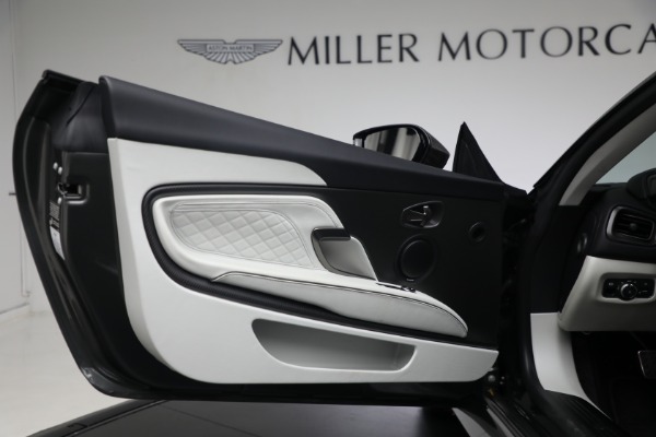 Used 2023 Aston Martin DBS 770 Ultimate for sale $319,900 at Pagani of Greenwich in Greenwich CT 06830 18
