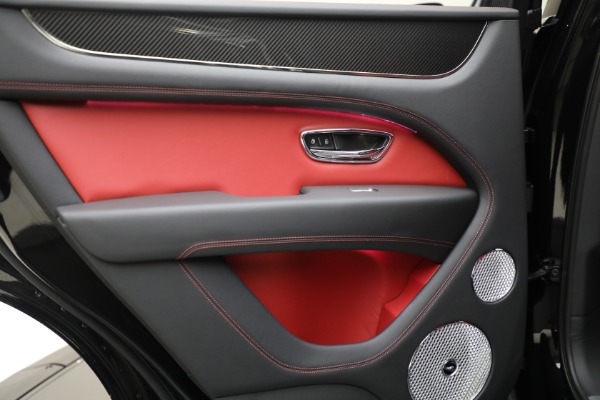 New 2025 Bentley Bentayga V8 for sale $228,900 at Pagani of Greenwich in Greenwich CT 06830 25