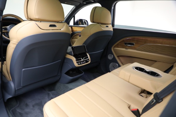 Used 2025 Bentley Bentayga EWB Azure V8 for sale $239,900 at Pagani of Greenwich in Greenwich CT 06830 21