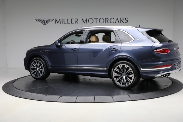 Used 2025 Bentley Bentayga EWB Azure V8 for sale $239,900 at Pagani of Greenwich in Greenwich CT 06830 4