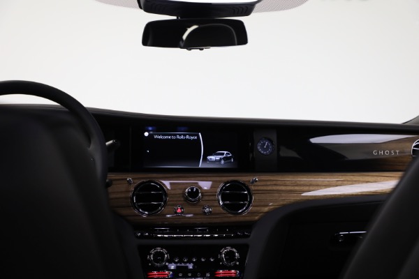 Used 2024 Rolls-Royce Ghost for sale $299,900 at Pagani of Greenwich in Greenwich CT 06830 4