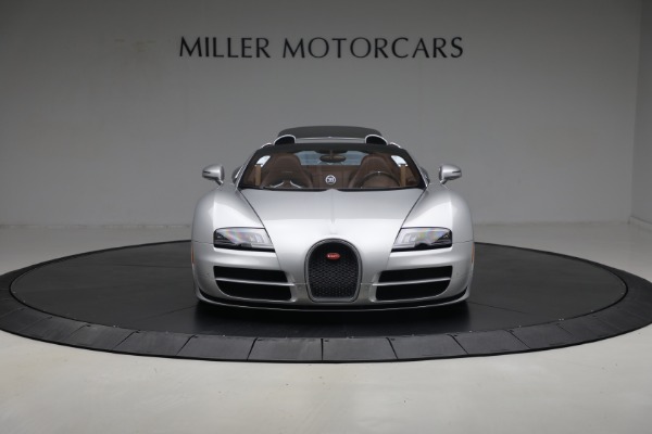 Used 2015 Bugatti Veyron 16.4 Grand Sport Vitesse for sale Sold at Pagani of Greenwich in Greenwich CT 06830 12