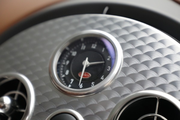 Used 2015 Bugatti Veyron 16.4 Grand Sport Vitesse for sale Sold at Pagani of Greenwich in Greenwich CT 06830 23