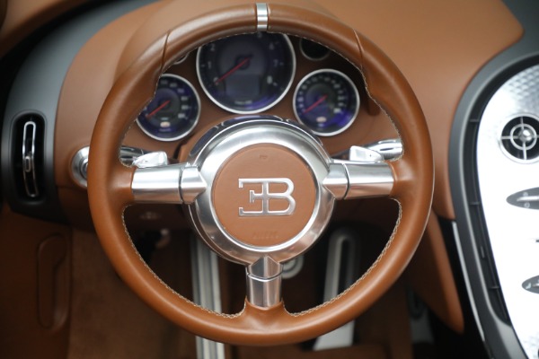 Used 2015 Bugatti Veyron 16.4 Grand Sport Vitesse for sale Sold at Pagani of Greenwich in Greenwich CT 06830 25