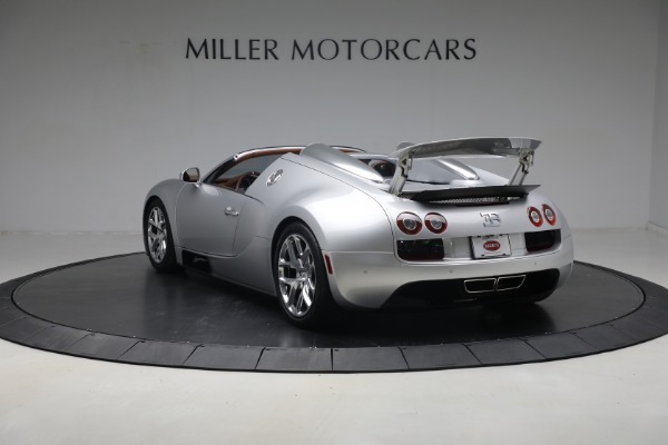 Used 2015 Bugatti Veyron 16.4 Grand Sport Vitesse for sale Sold at Pagani of Greenwich in Greenwich CT 06830 5