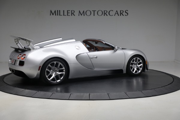 Used 2015 Bugatti Veyron 16.4 Grand Sport Vitesse for sale Sold at Pagani of Greenwich in Greenwich CT 06830 8