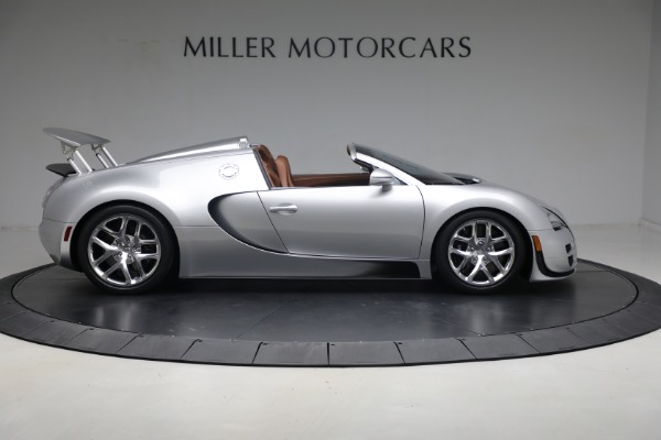 Used 2015 Bugatti Veyron 16.4 Grand Sport Vitesse for sale Sold at Pagani of Greenwich in Greenwich CT 06830 9