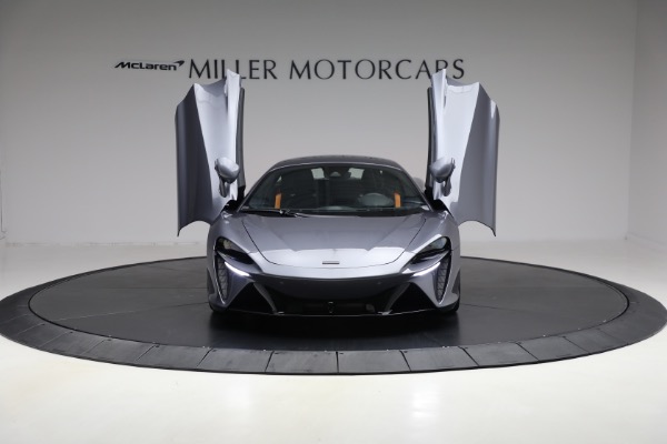 Used 2025 McLaren Artura Vision for sale $292,398 at Pagani of Greenwich in Greenwich CT 06830 13