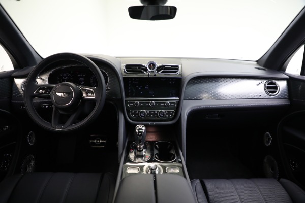 New 2025 Bentley Bentayga Azure V8 for sale $245,900 at Pagani of Greenwich in Greenwich CT 06830 22