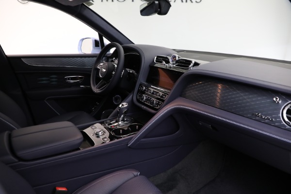 New 2025 Bentley Bentayga Azure V8 for sale $245,900 at Pagani of Greenwich in Greenwich CT 06830 23