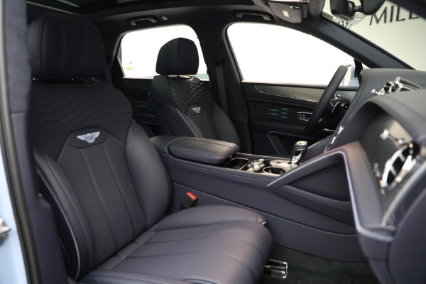 New 2025 Bentley Bentayga Azure V8 for sale $245,900 at Pagani of Greenwich in Greenwich CT 06830 25