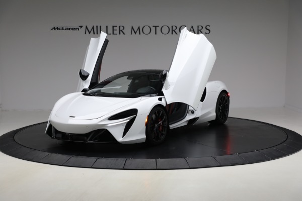 Used 2023 McLaren Artura TechLux for sale Sold at Pagani of Greenwich in Greenwich CT 06830 15