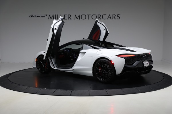 Used 2023 McLaren Artura TechLux for sale Sold at Pagani of Greenwich in Greenwich CT 06830 17